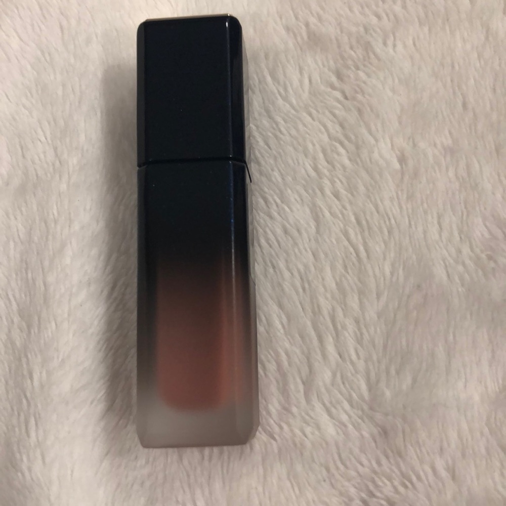Lipstick - Picture 2 of 3